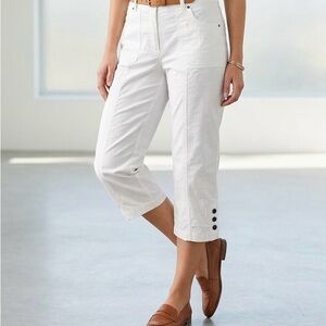 Kim Rogers White Cropped Button-Hem Capris